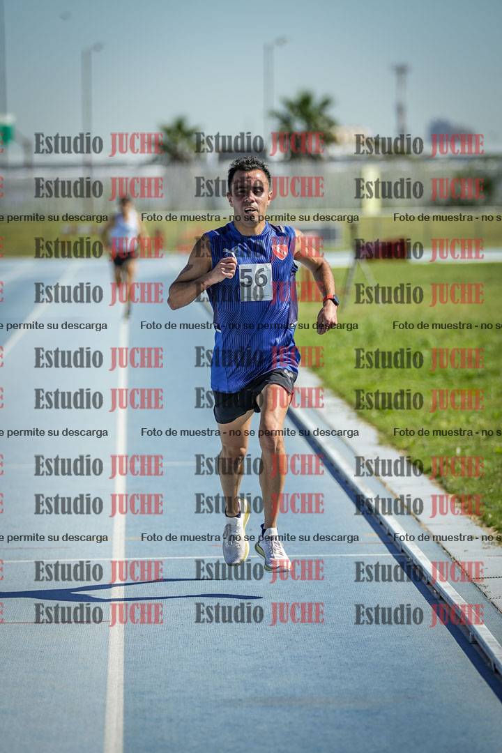 Fotos de los 5000 m de mujeres y varones - serie 1