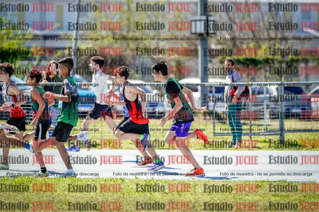 Fotos de los 600 m llanos de varones