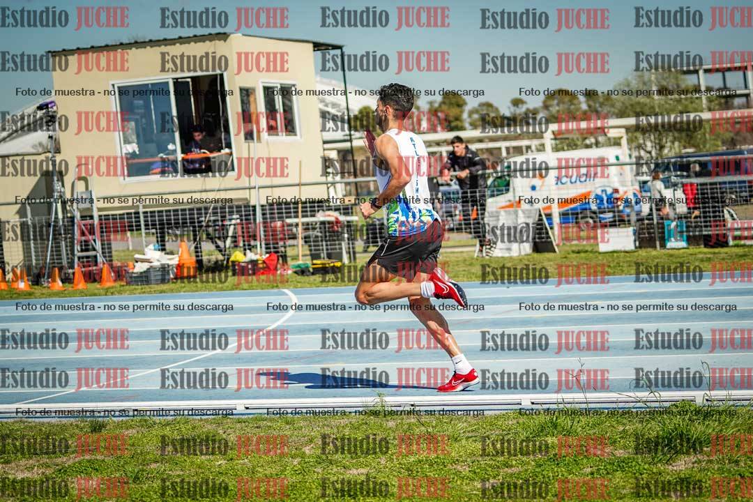Fotos de los 3000 m con obstáculos de varones
