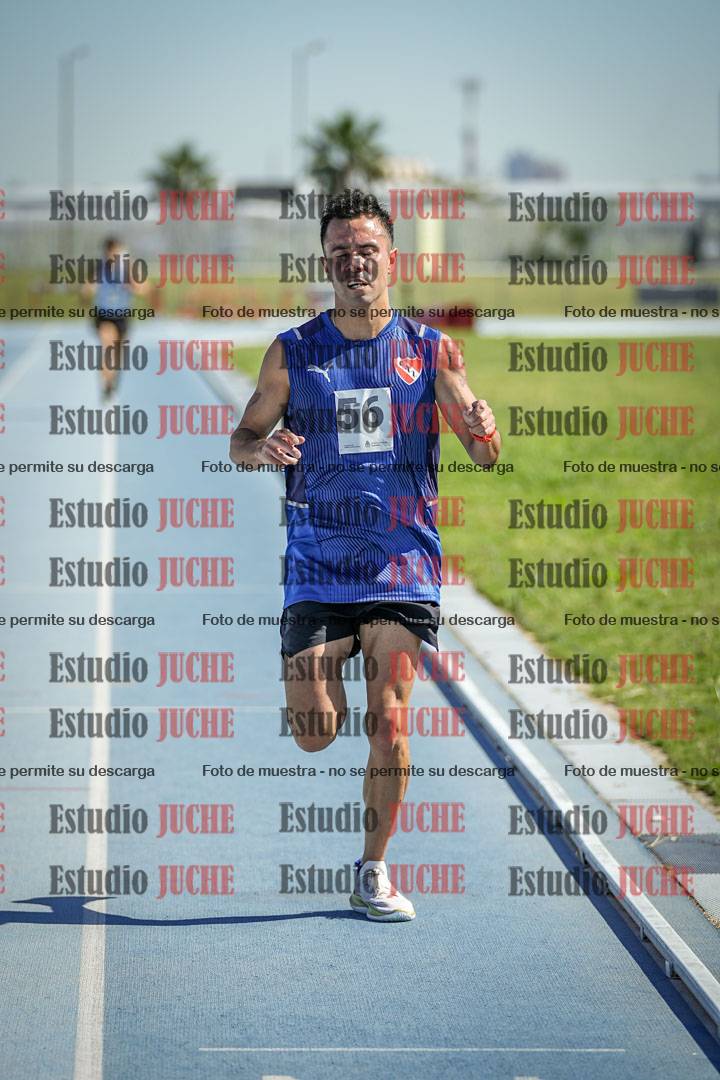 Fotos de los 5000 m de mujeres y varones - serie 1