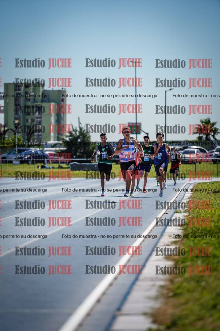 Fotos de los 600 m llanos de varones