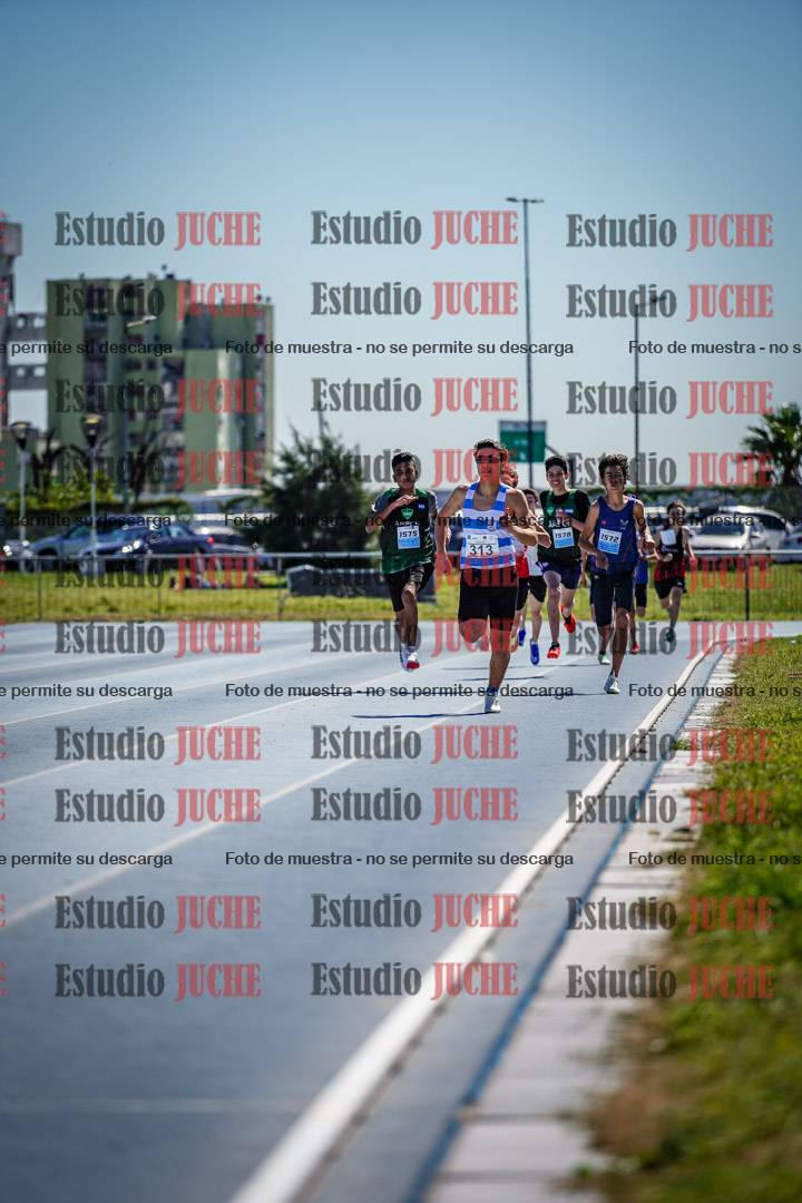 Fotos de los 600 m llanos de varones