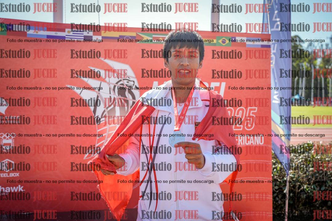 Fotos de algunos extras y podios del día 2