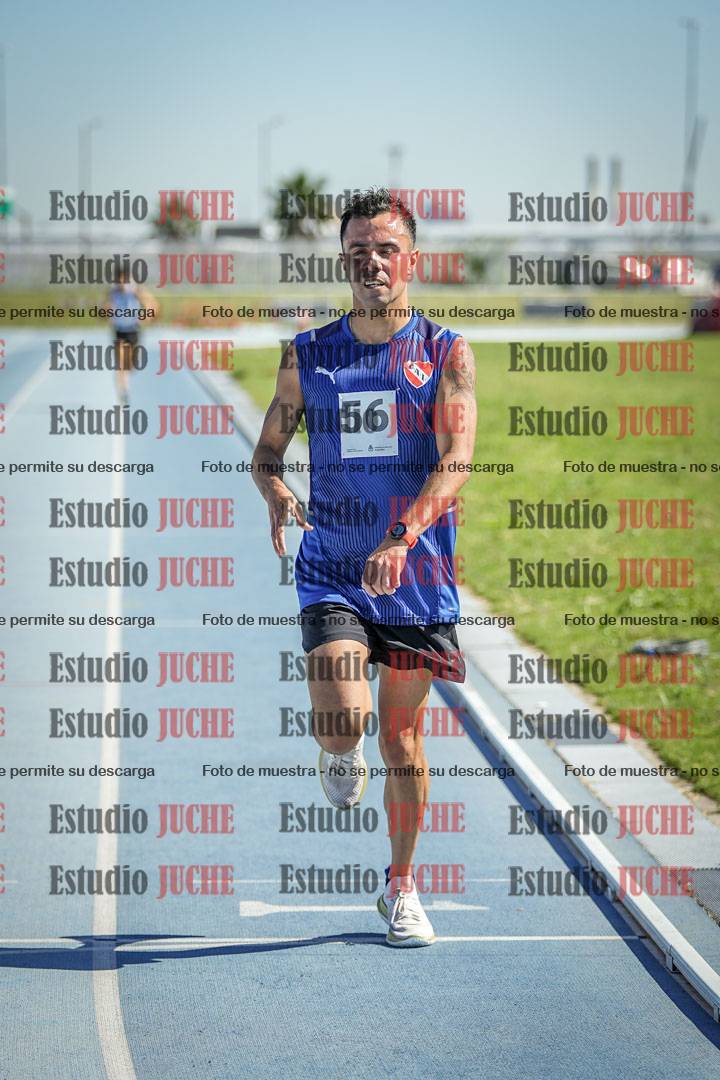 Fotos de los 5000 m de mujeres y varones - serie 1