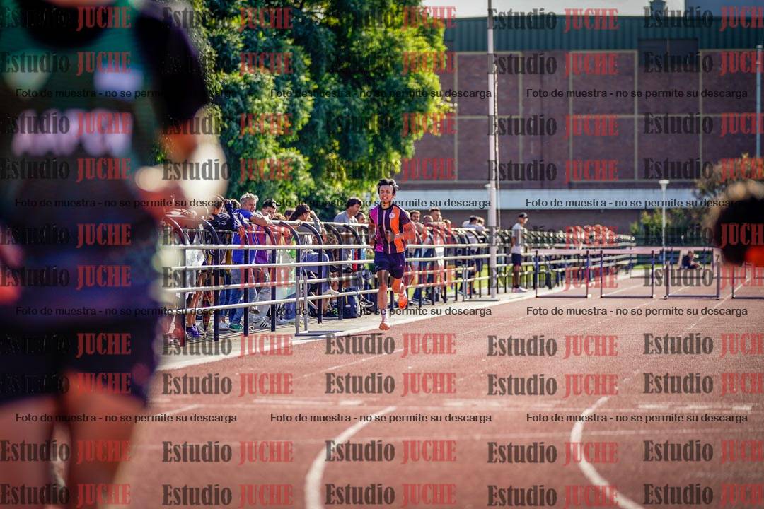 Fotos de los 400 m con vallas de varones