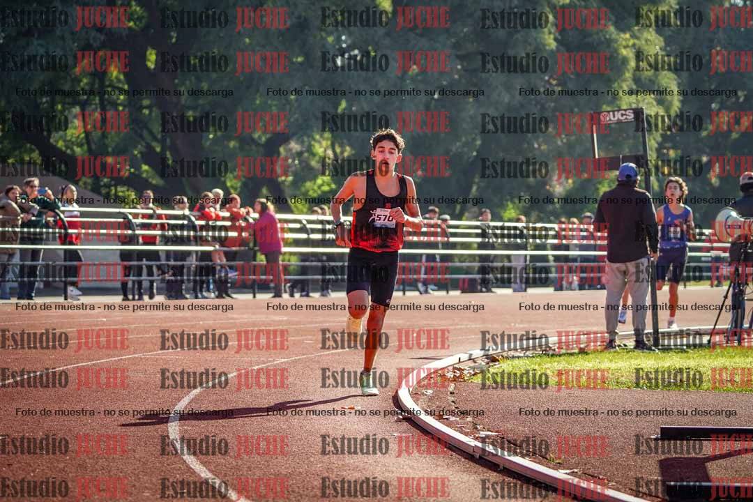 Fotos de los 2400 m de varones