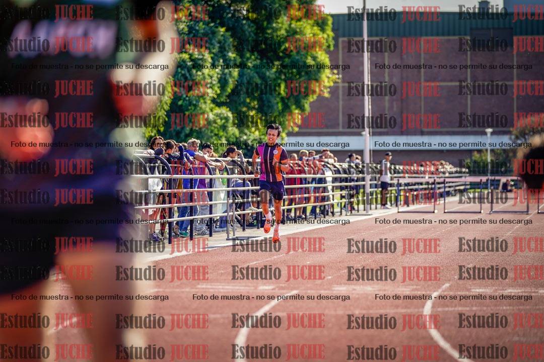 Fotos de los 400 m con vallas de varones