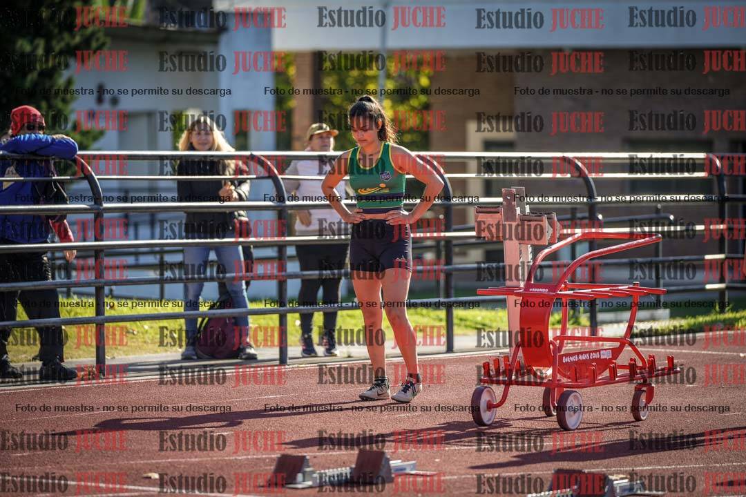 Fotos de los 100 m con vallas de mujeres