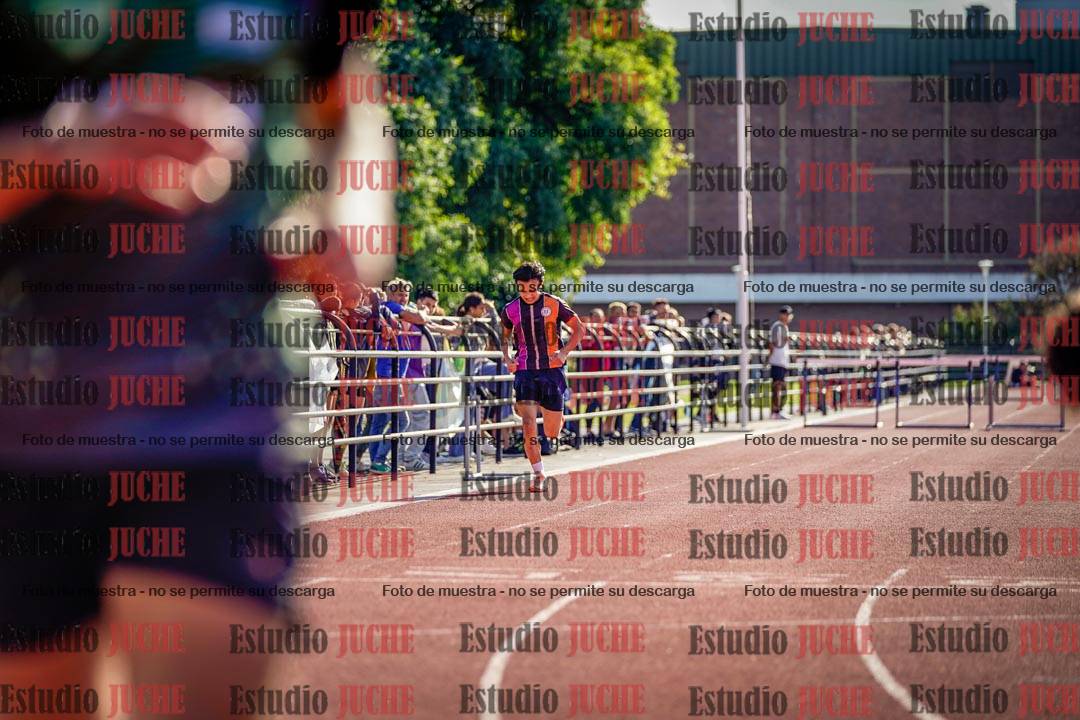 Fotos de los 400 m con vallas de varones
