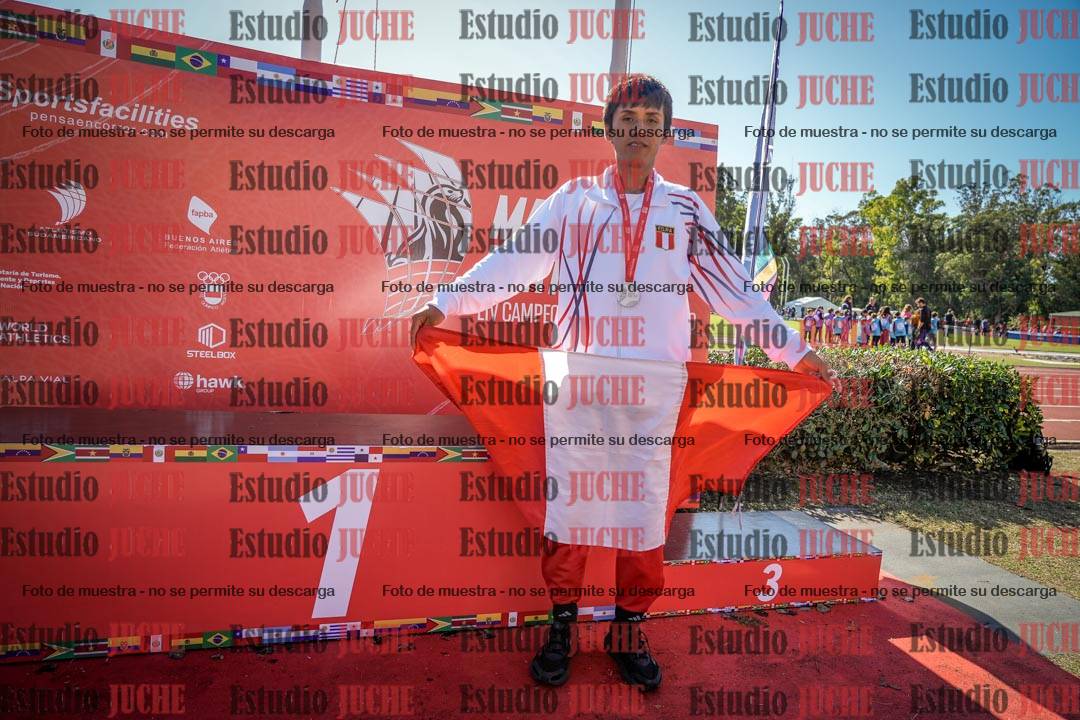 Fotos de algunos extras y podios del día 2