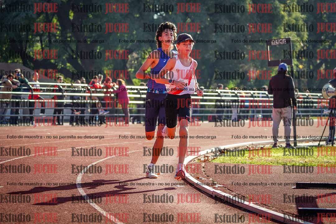 Fotos de los 2400 m de varones