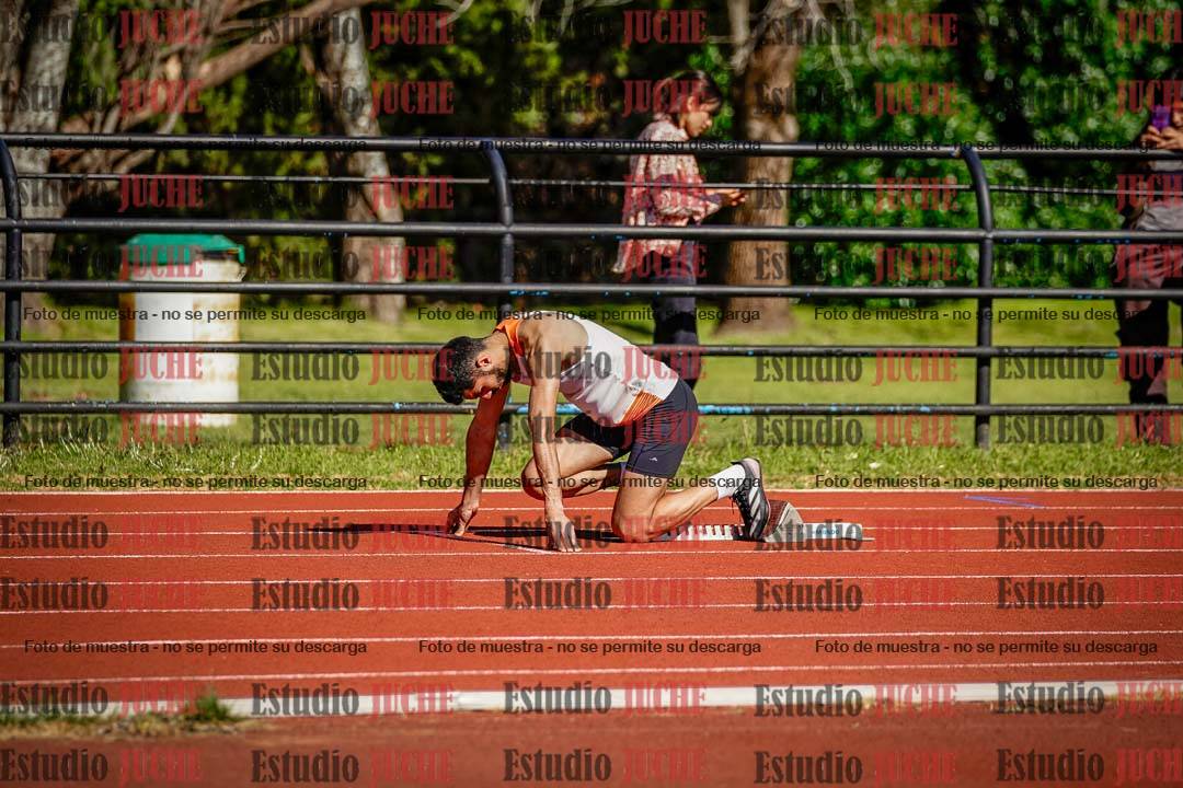 Fotos de los 400 m con vallas de varones