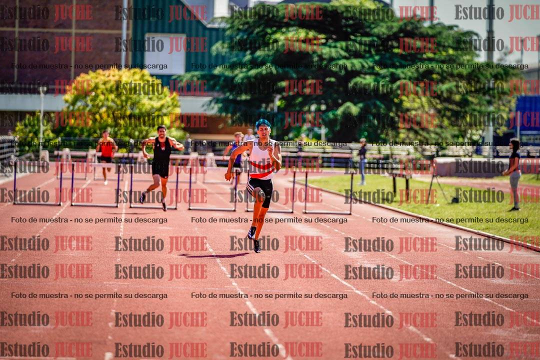Fotos de los 400 m con vallas de varones