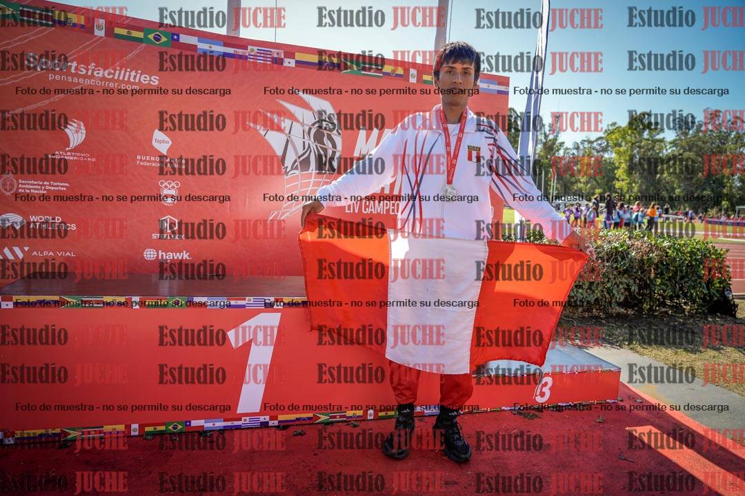 Fotos de algunos extras y podios del día 2