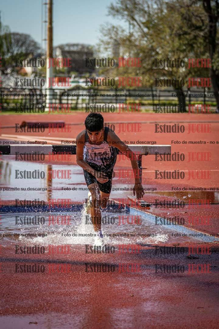 Fotos de los 1500 m con obstáculos de varones