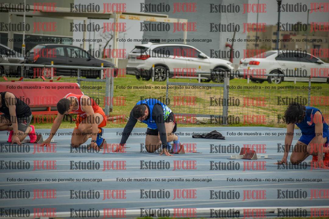 Fotos de los 100 m llanos de varones