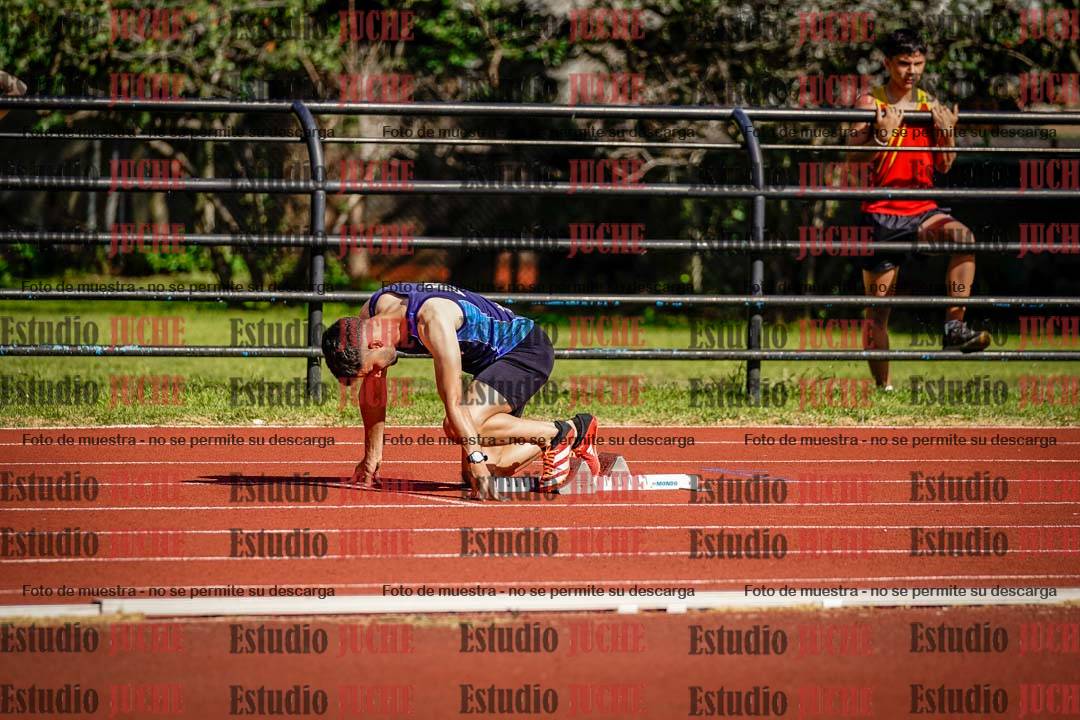Fotos de los 400 m con vallas de varones