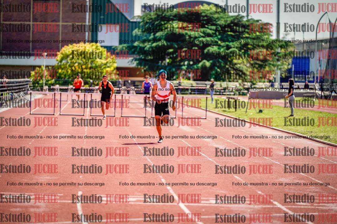 Fotos de los 400 m con vallas de varones