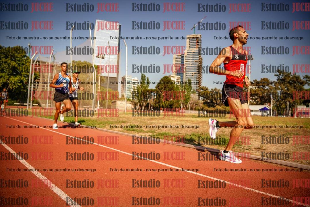 Fotos de los 3000 m llanos de varones