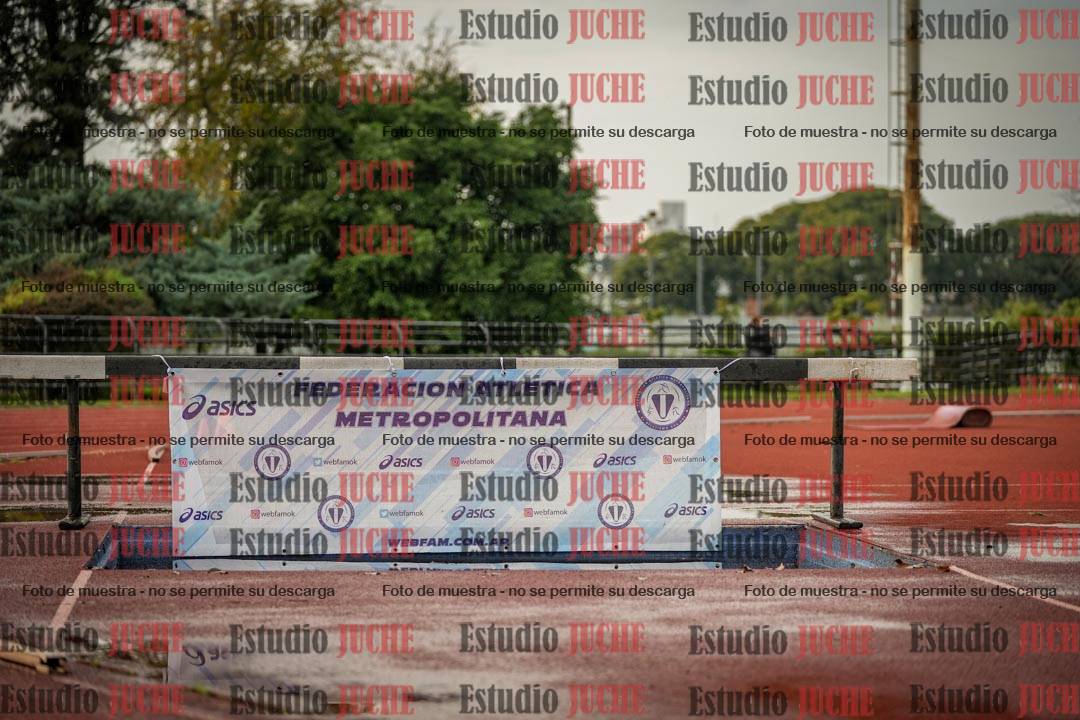 Fotos de los 3000 m con obstáculos de varones