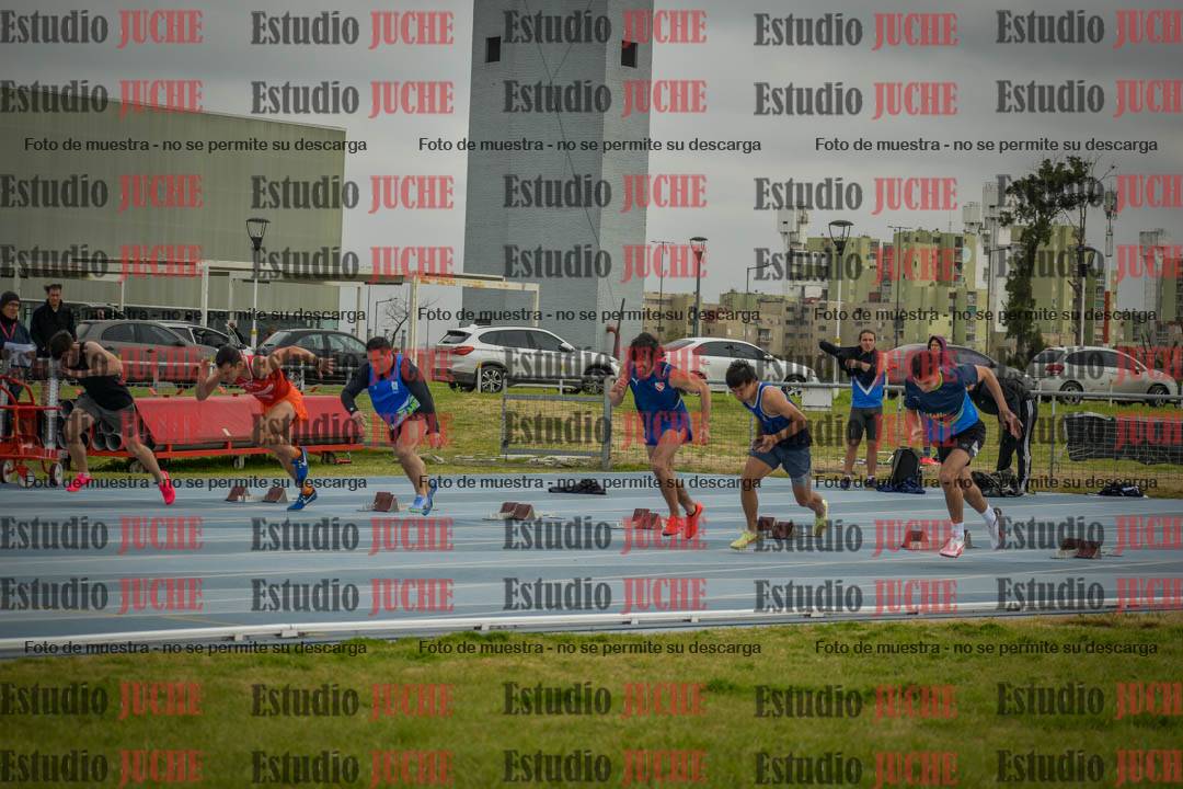 Fotos de los 100 m llanos de varones