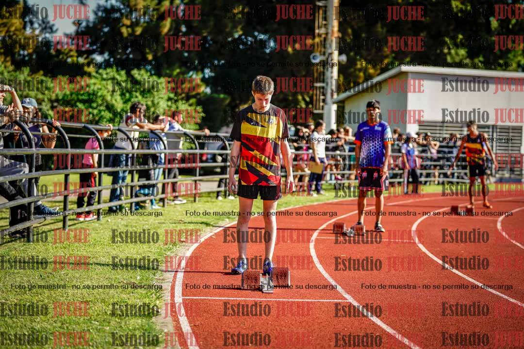 Fotos de los 400 m con vallas de varones