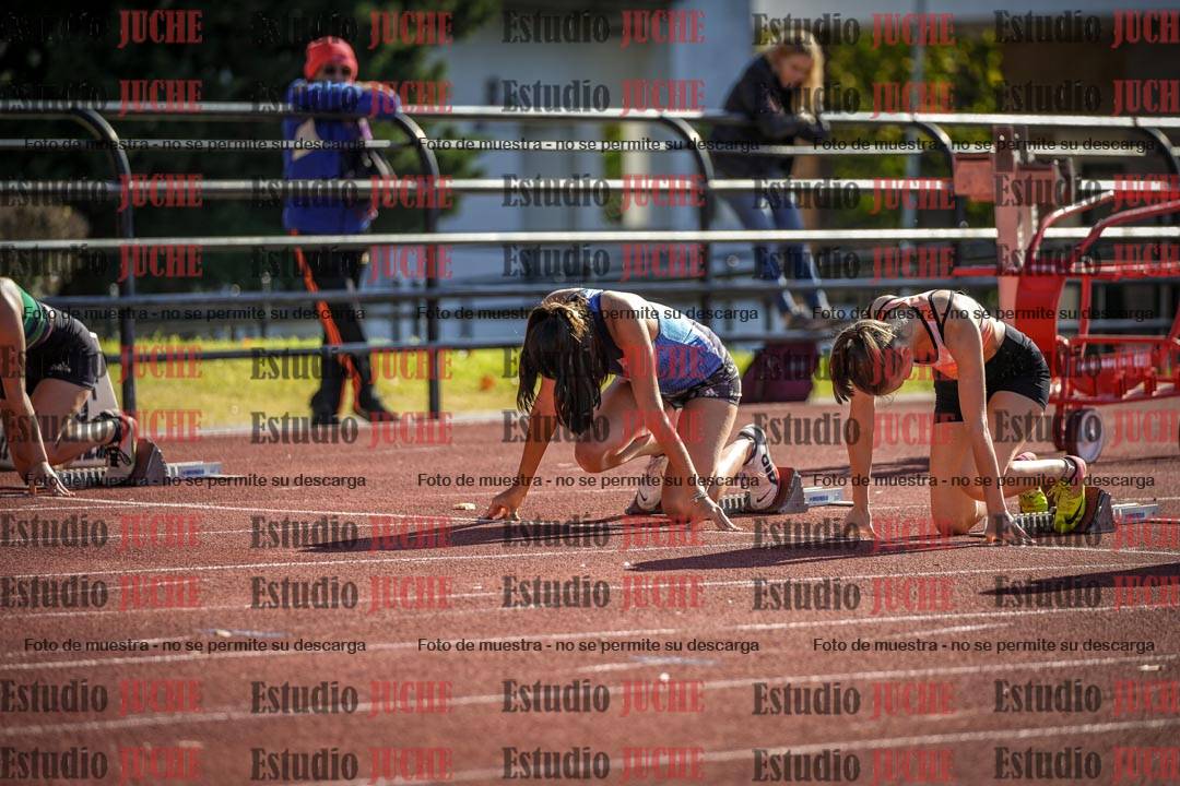 Fotos de los 100 m con vallas de mujeres