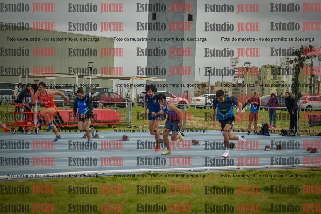 Fotos de los 100 m llanos de varones