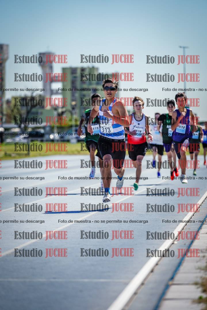 Fotos de los 600 m llanos de varones