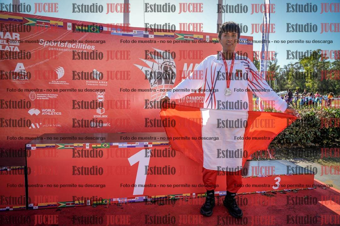 Fotos de algunos extras y podios del día 2
