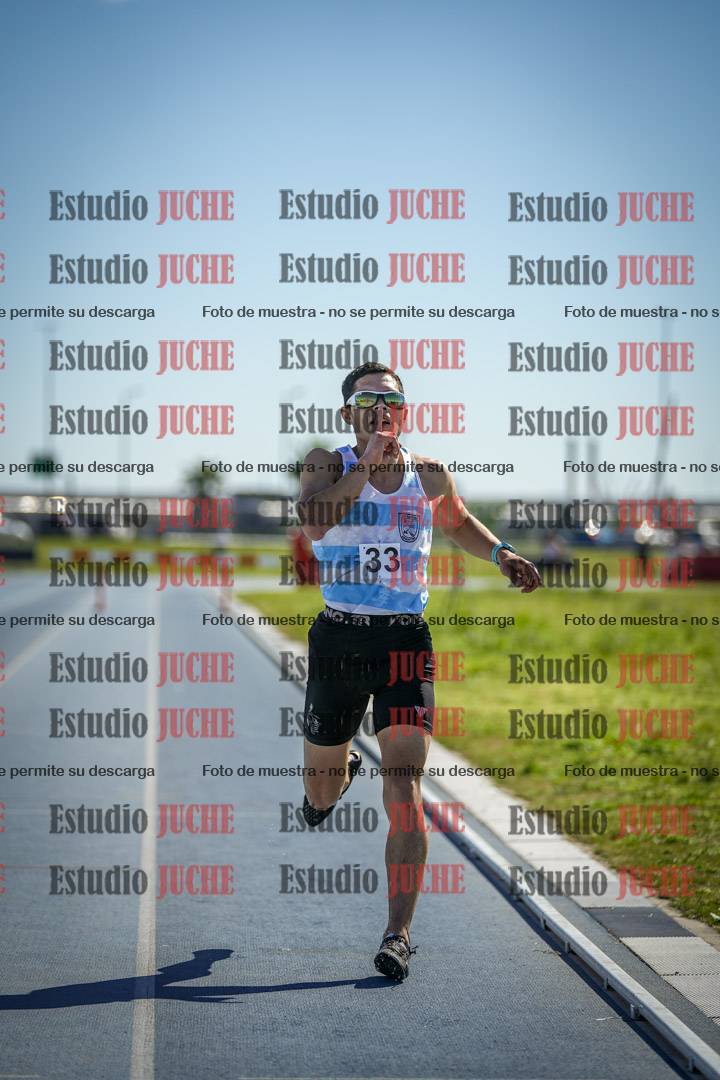 Fotos de los 3000 m con obstáculos de varones
