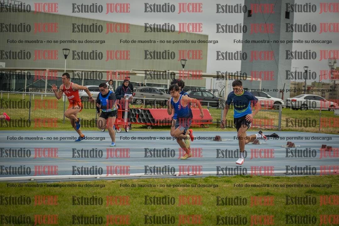 Fotos de los 100 m llanos de varones
