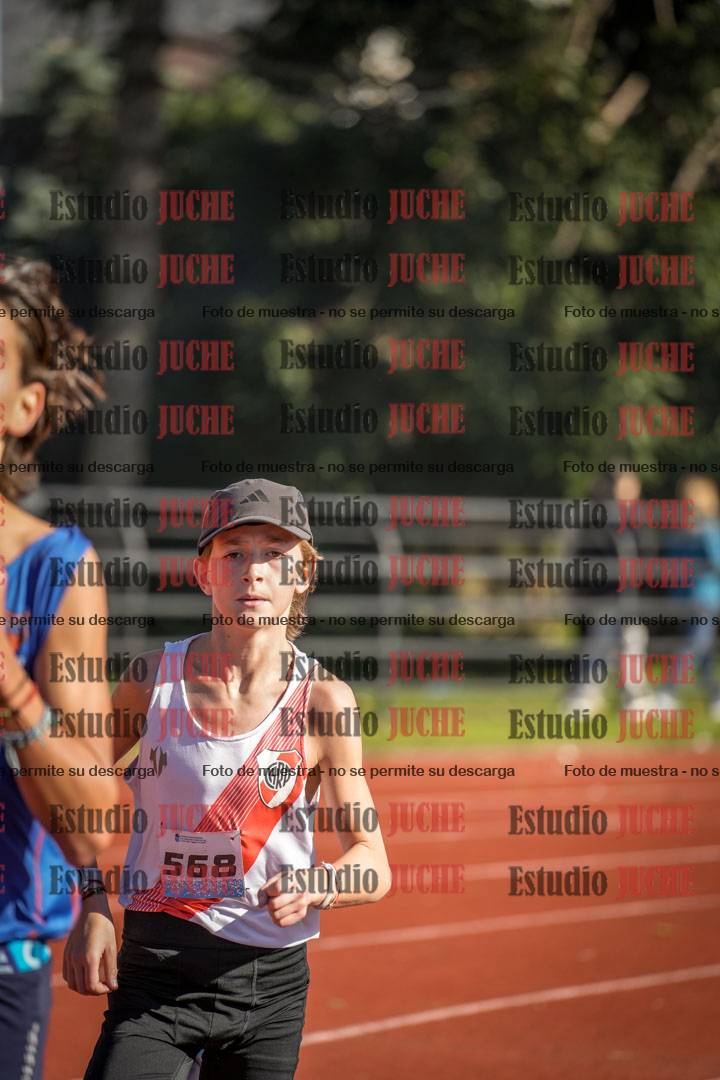 Fotos de los 2400 m de varones