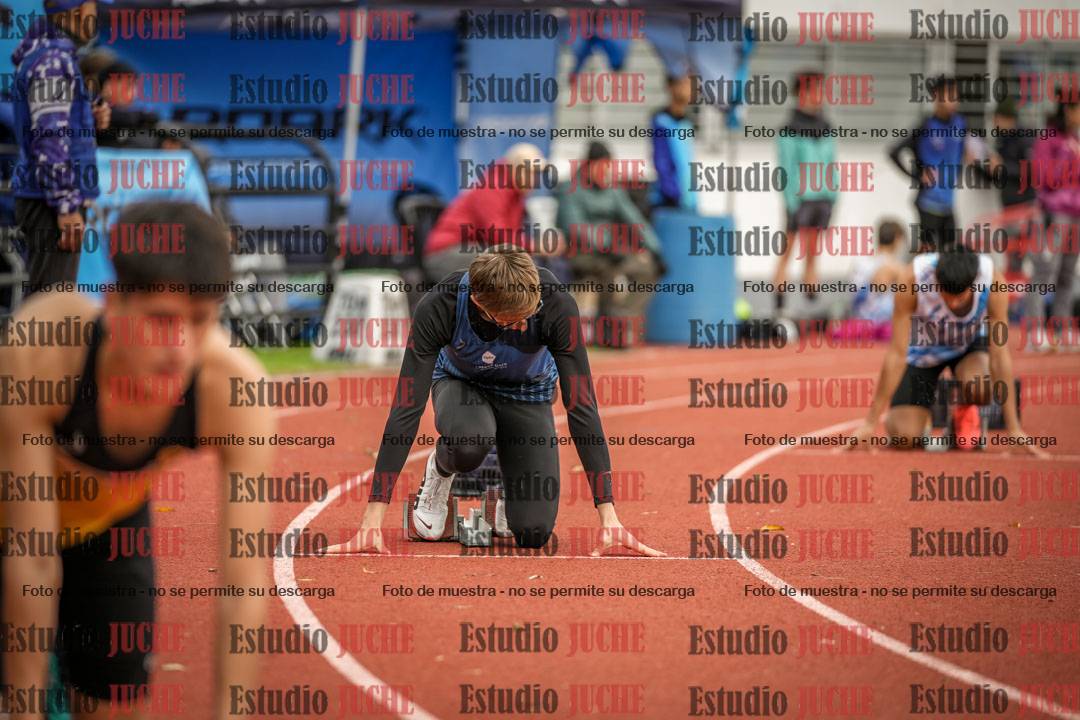 Fotos de los 400 m con vallas de varones