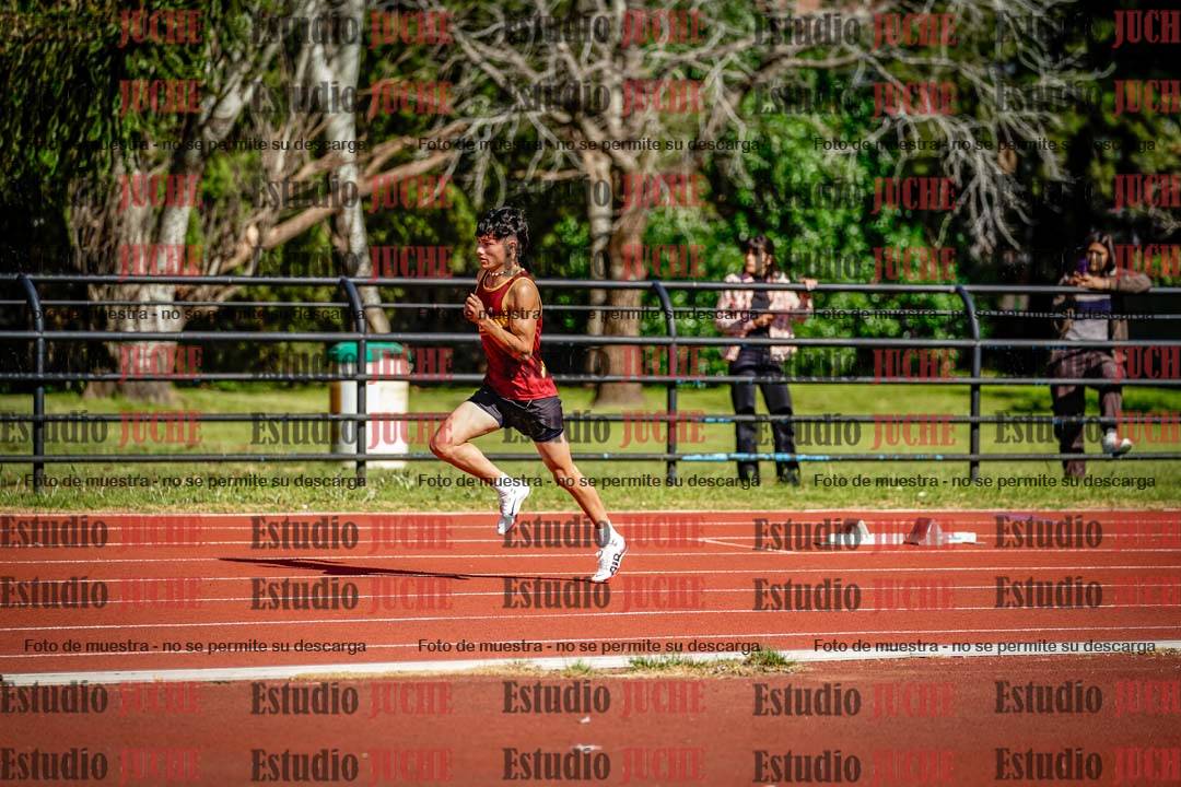 Fotos de los 400 m con vallas de varones