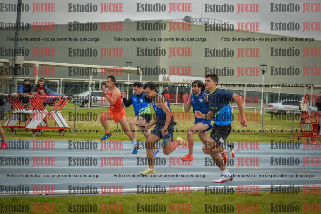 Fotos de los 100 m llanos de varones