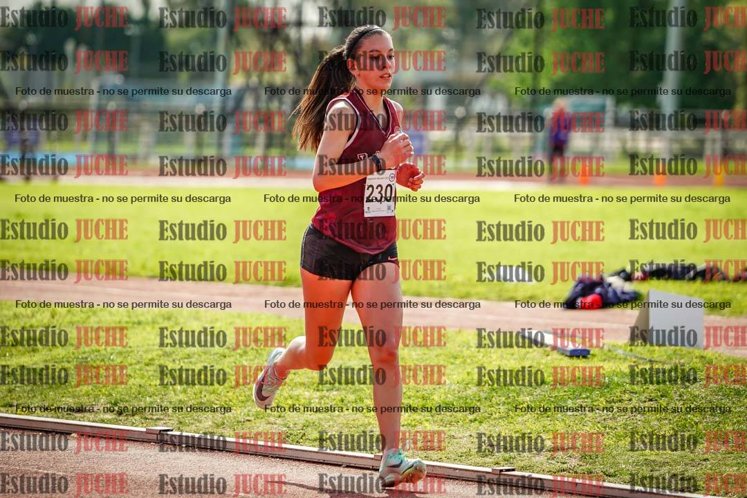 Fotos de los 1500 m con obstáculos de mujeres