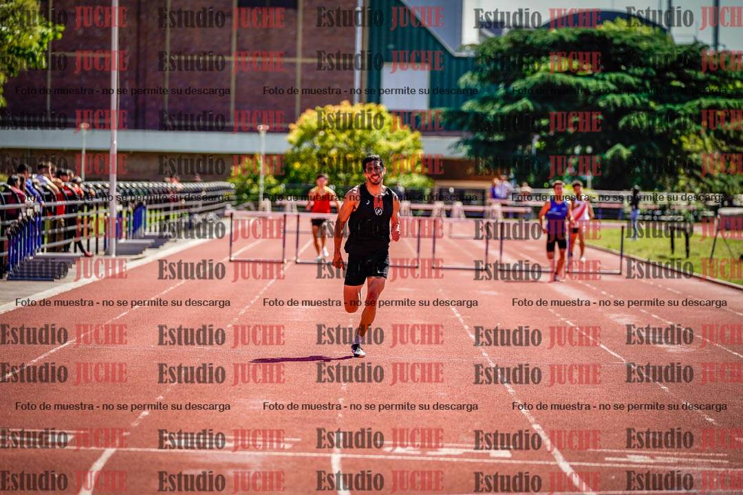Fotos de los 400 m con vallas de varones