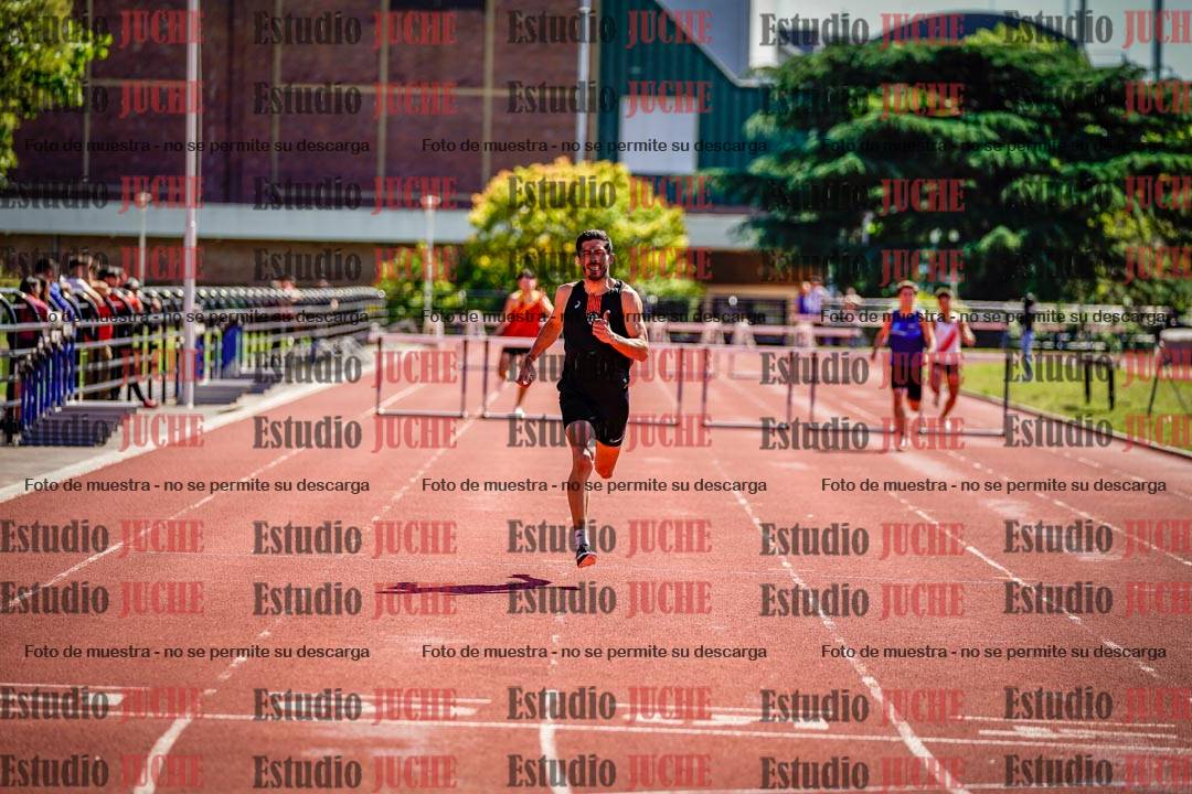 Fotos de los 400 m con vallas de varones