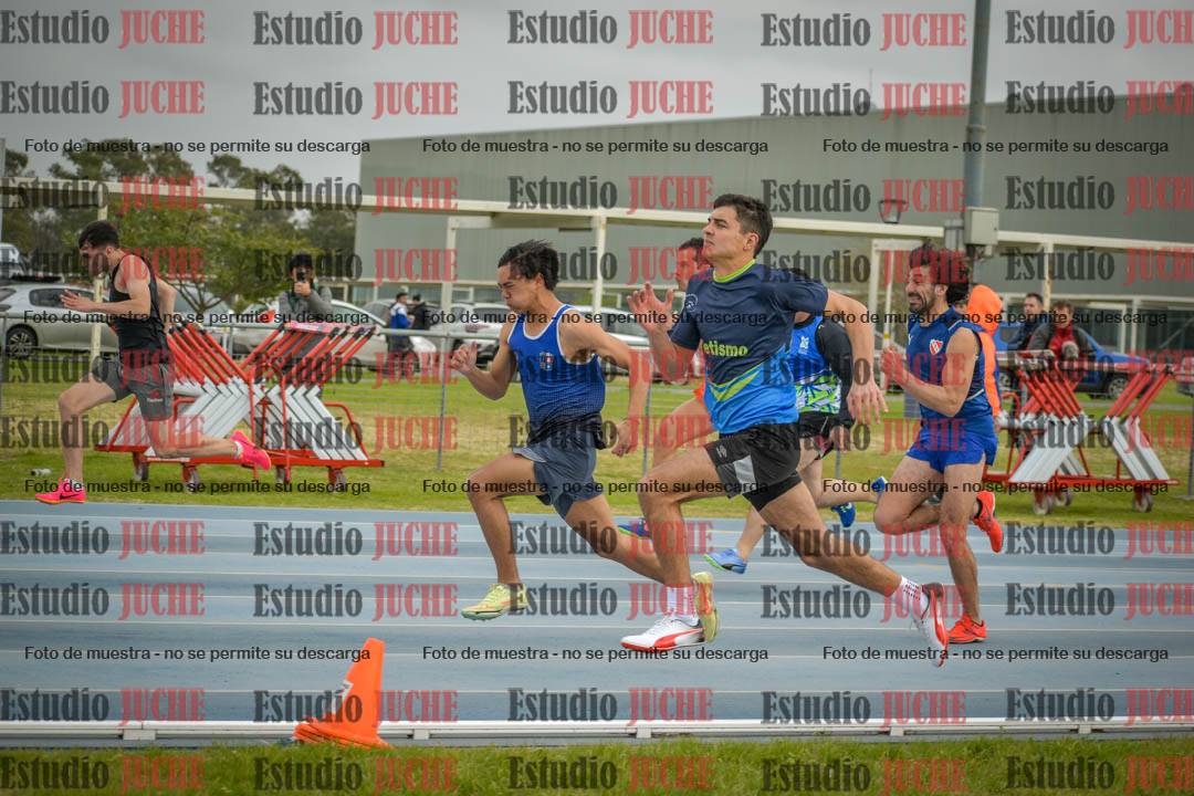 Fotos de los 100 m llanos de varones
