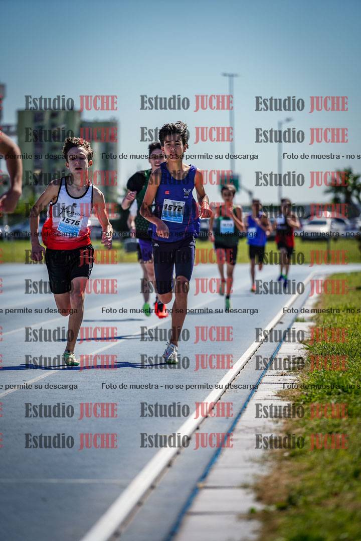 Fotos de los 600 m llanos de varones