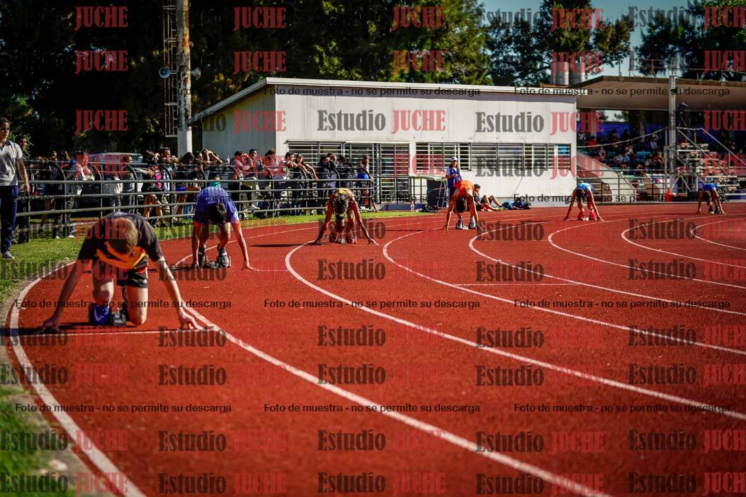 Fotos de los 400 m con vallas de varones