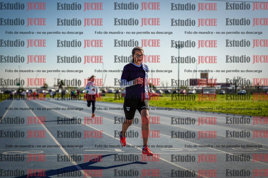 Fotos de los 80 m llanos de mujeres - U14