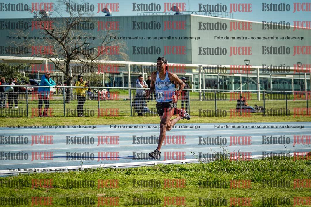 Fotos de los 3000 m con obstáculos de varones