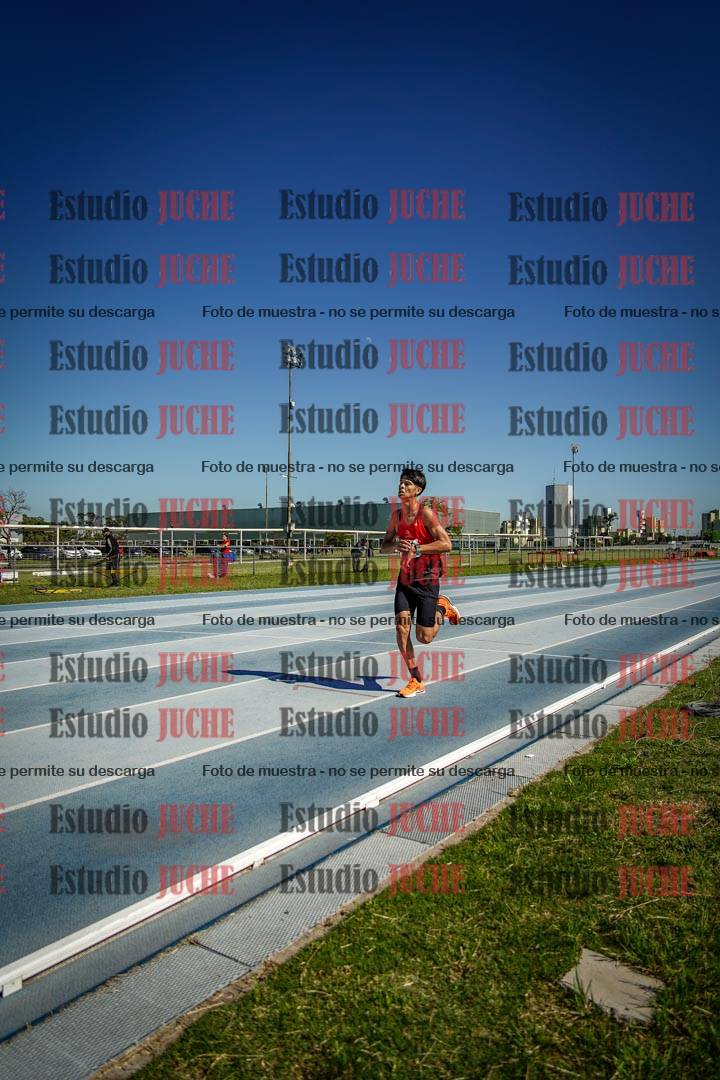 Fotos de los 5000 m de mujeres y varones - serie 1
