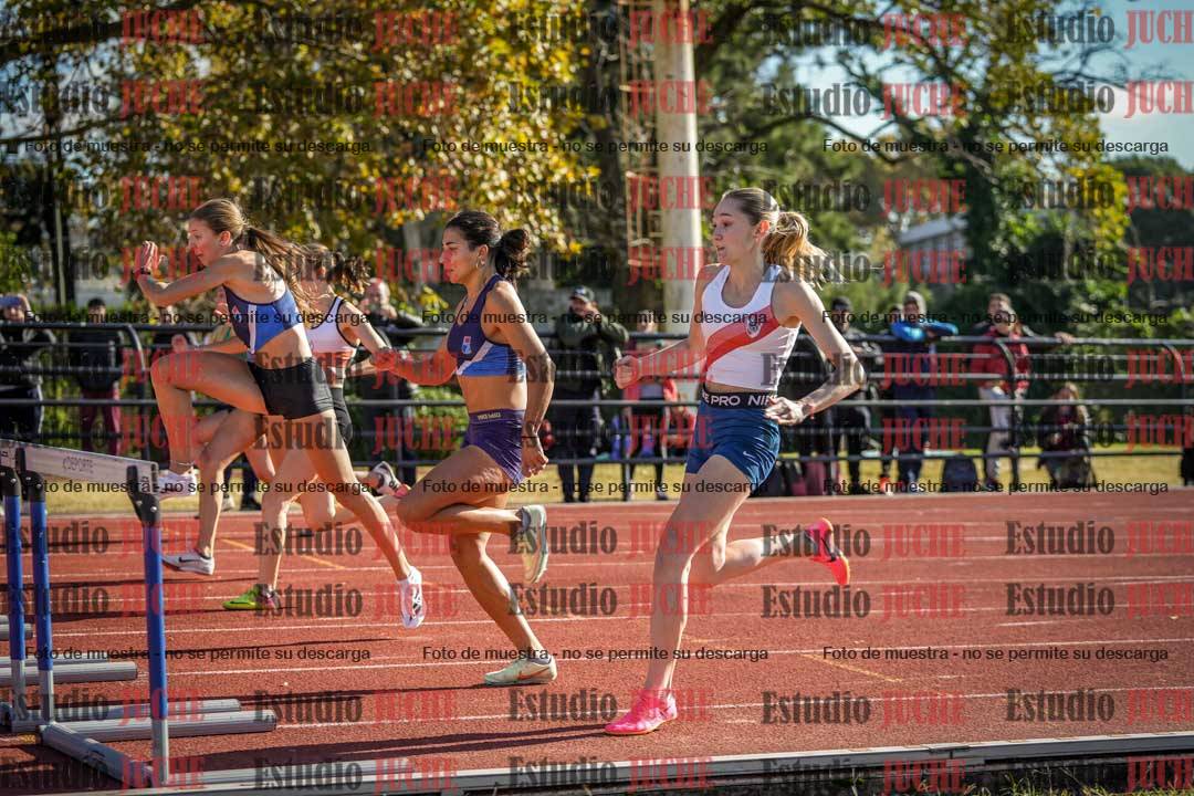 Fotos de los 100 m con vallas de mujeres