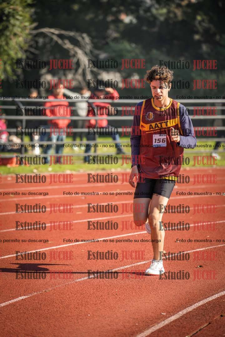Fotos de los 2400 m de varones