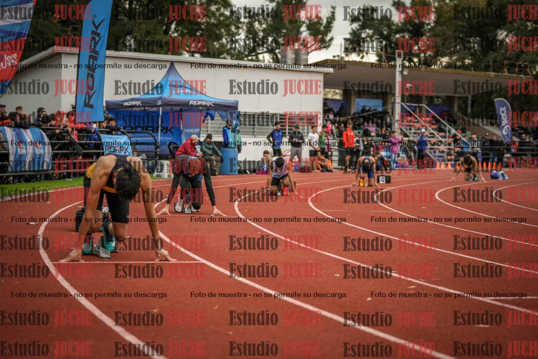 Fotos de los 400 m con vallas de varones