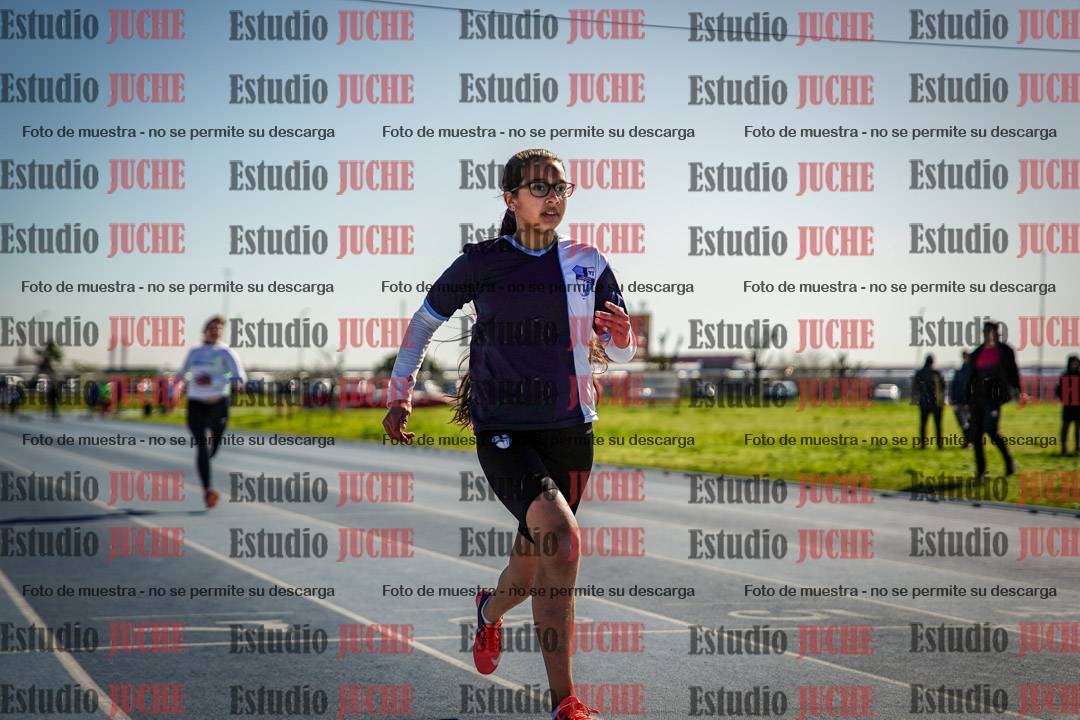 Fotos de los 80 m llanos de mujeres - U14