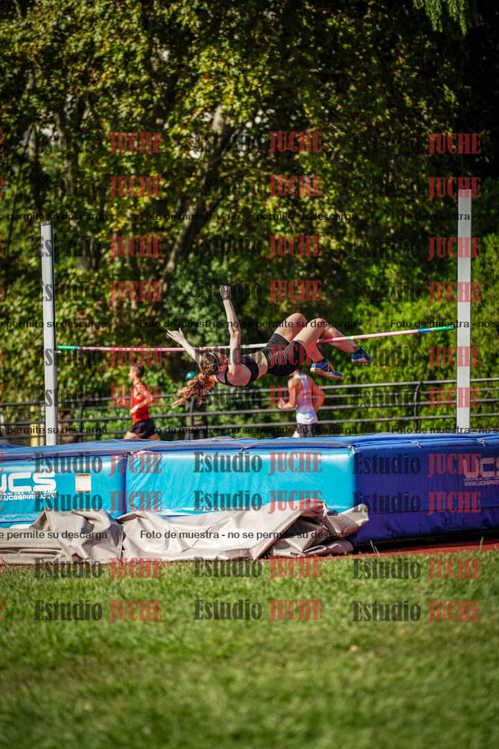 Fotos del salto en alto de mujeres